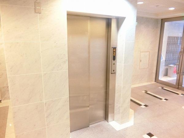 カーライル堺市駅前　エントランス　エレベーターあり！